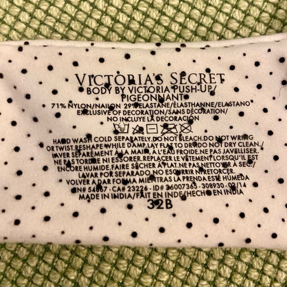 NEW Victoria’s Secret 32B Body by Victoria Push-Up Bra - Picture 3 of 4